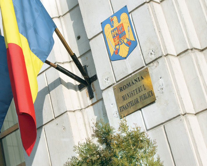 Aproape 8 mii de investitori persoane fizice, interesate de vânzarea titlurilor de stat