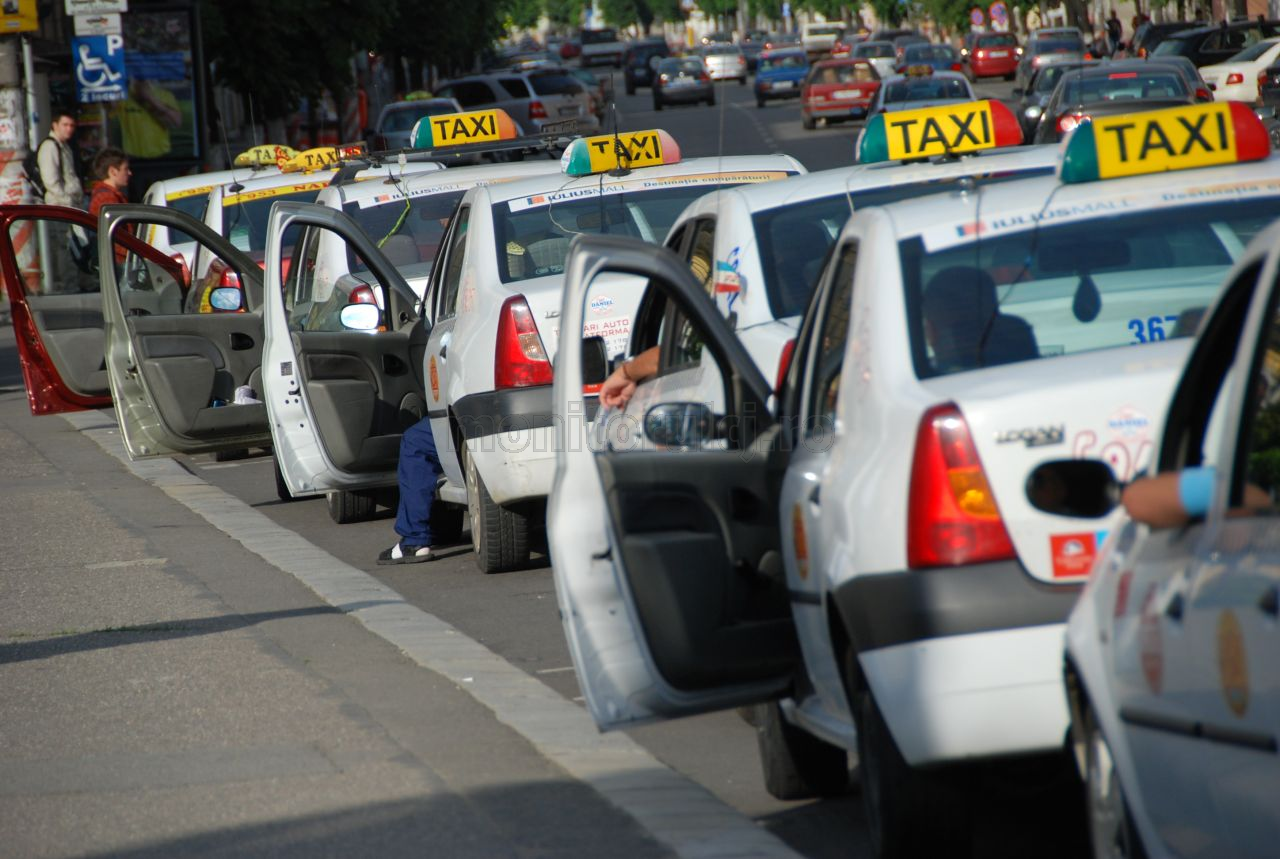 MUREȘ: Taximetriștii, VERIFICAȚI de polițiști