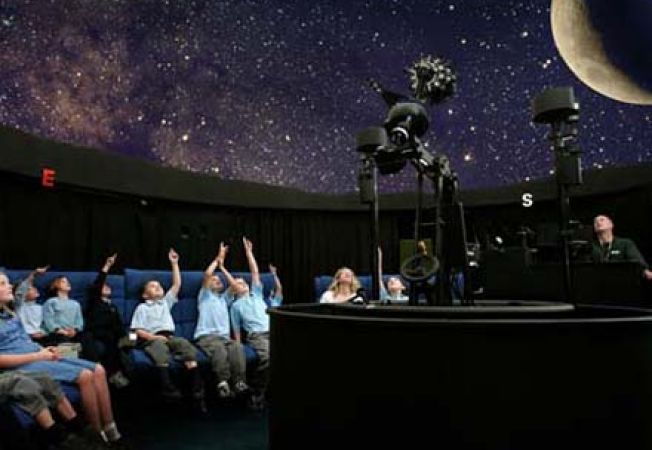 „Noi orizonturi”. Observații astronomice la PLANETARIUL din Constanța