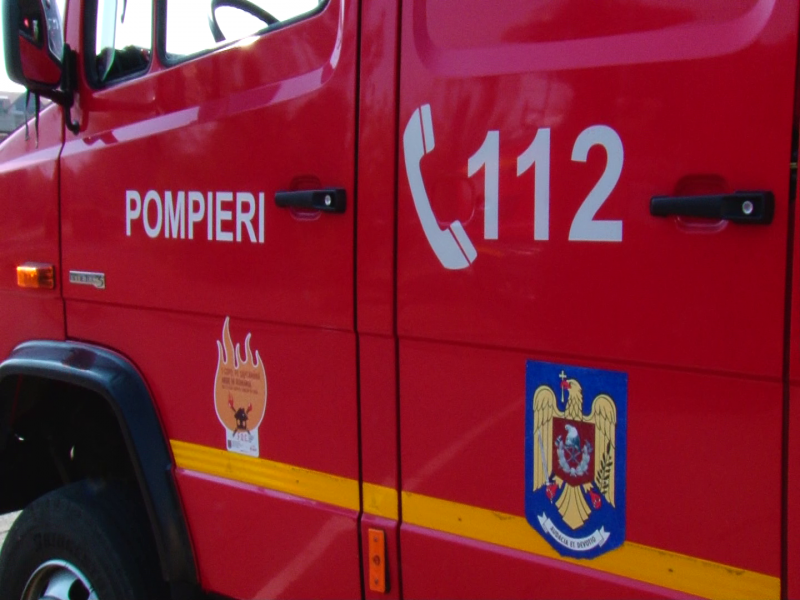 UPDATE: Pompierii intervin în zona Ecluzei de la Midia