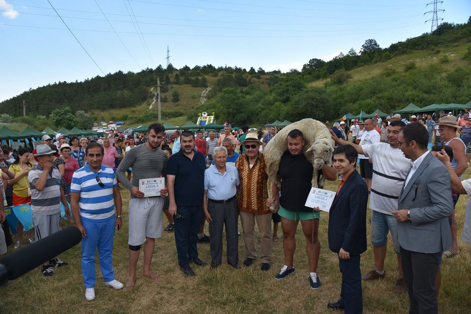 TEPREȘ, sărbătoarea câmpenească a etnicilor tătari
