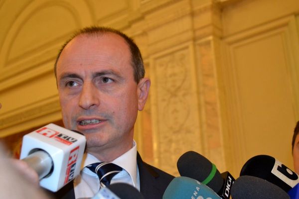 Ministrul Agriculturii și omologul său kuweitian, implicați într-un accident rutier