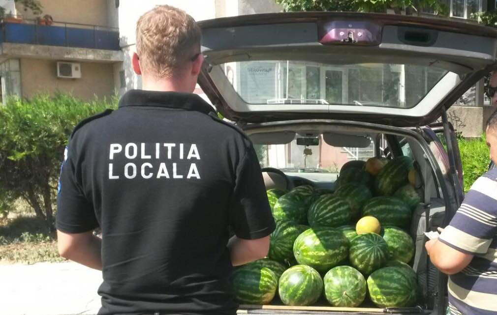 FOTO – Două tone de legume și fructe confiscate din piețele din CONSTANȚA