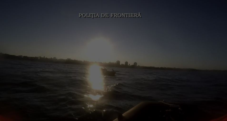 VIDEO – Turiști aflați pe o barcă în derivă, salvați la EFORIE NORD