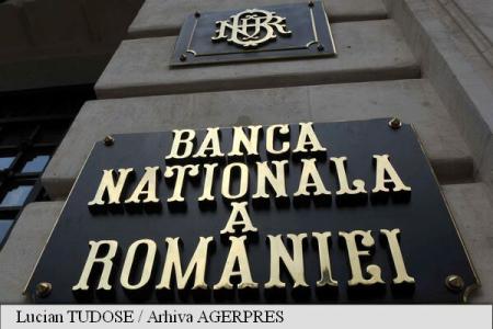 Isărescu: În luna mai am avut o presiune puternică pe piața valutară, ieșiri mari de capital