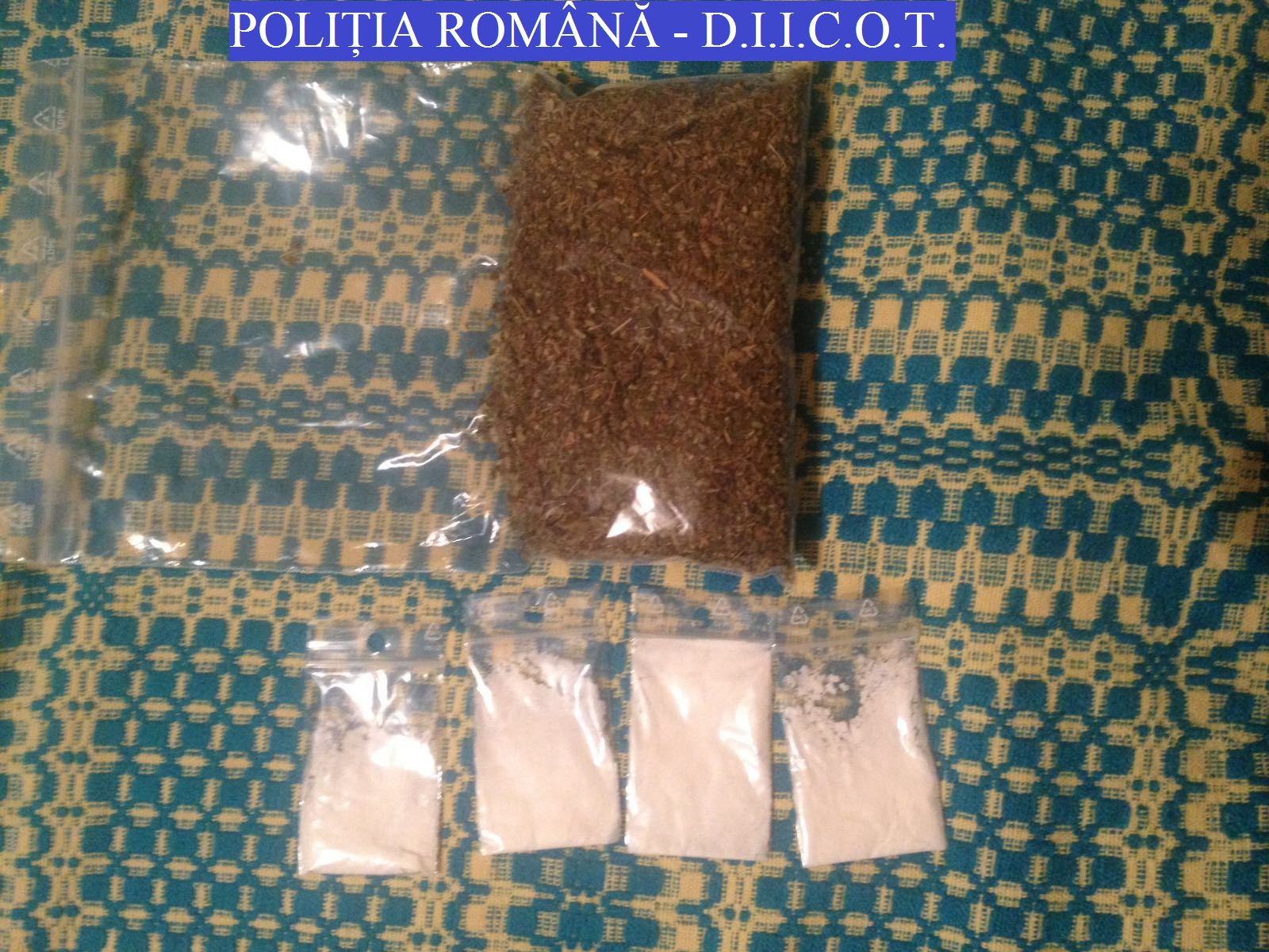 CONSTANȚA/FOTO: Bărbat prins cu peste jumătate de kilogram de droguri. Le primea la colet!