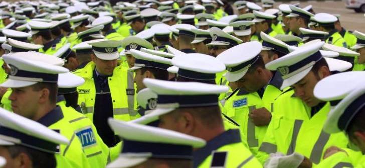 Deficitul de polițiști a ajuns la 25.000!
