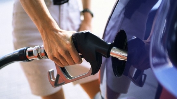 Preţul mediu al benzinei și motorinei, în creștere