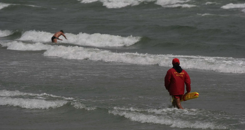 UPDATE – EFORIE NORD: Un nudist a fost la un pas de înec