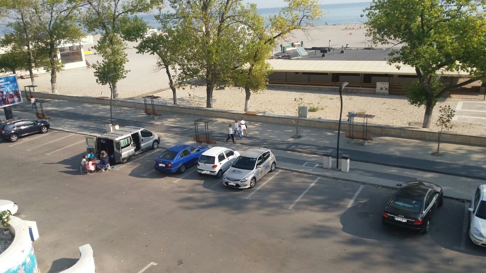 FOTO: O parcare din MAMAIA, confundată cu un spațiu de picnic