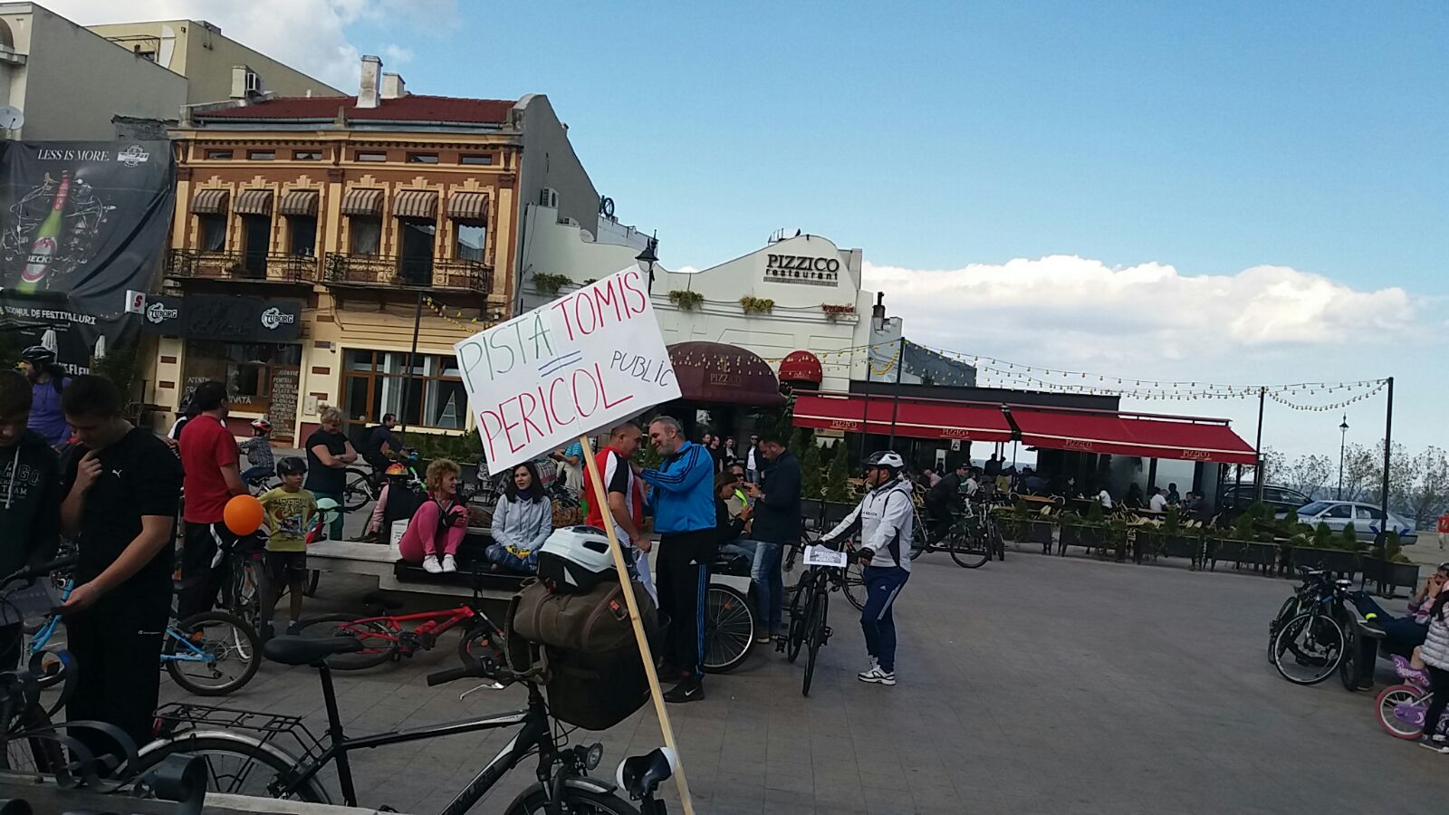 Foto – CONSTANȚA: „Pistele pentru bicicliști, PERICOL PUBLIC!”