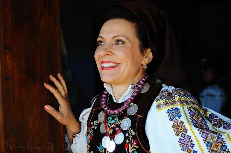 Profil de interpret: Domnica Dologa