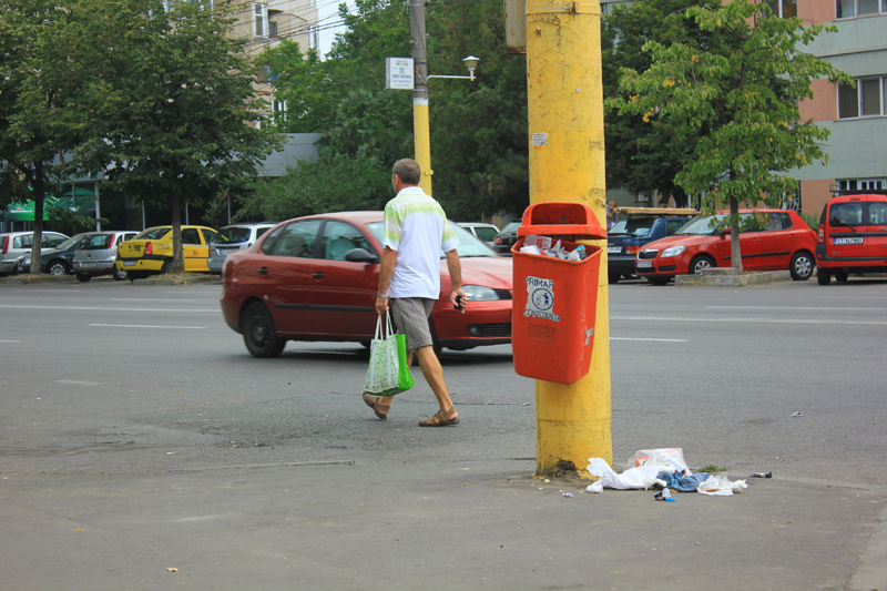 Foto – CONSTANȚA: Poliția Locală începe „vânătoarea” localnicilor certați cu igiena publică