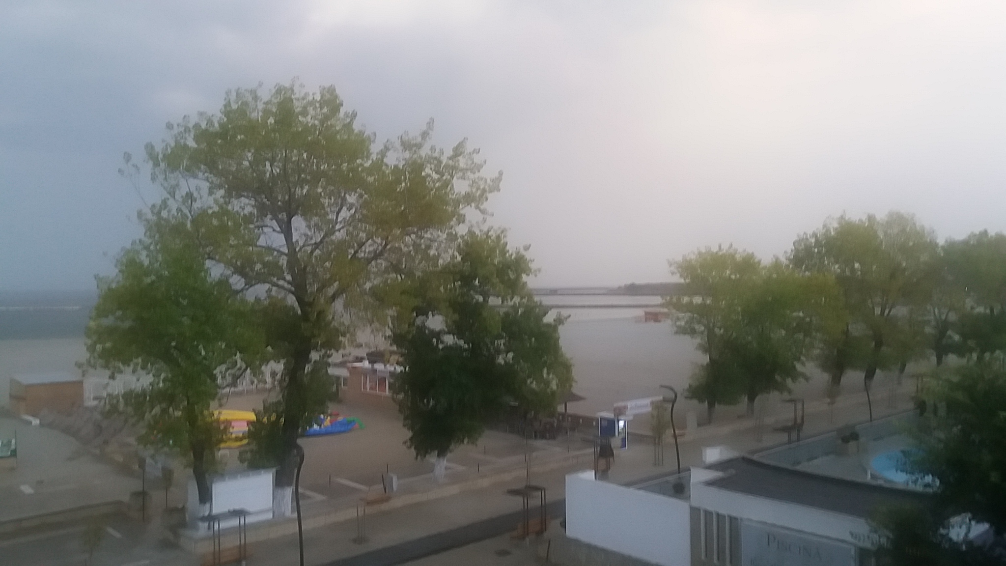 FOTO – Prima ploaie de toamnă la MAMAIA