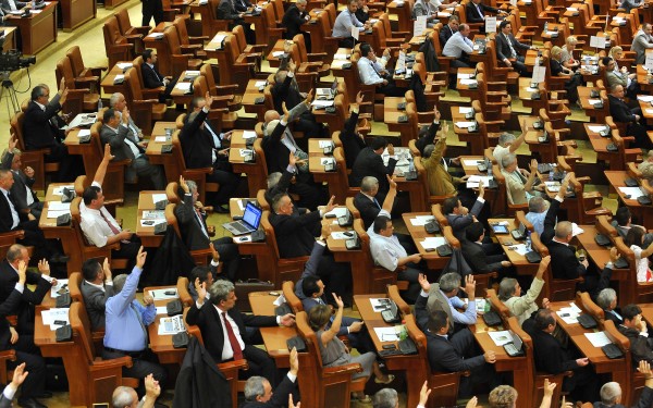 40 la sută dintre cererile DNA adresate Parlamentului, RESPINSE!