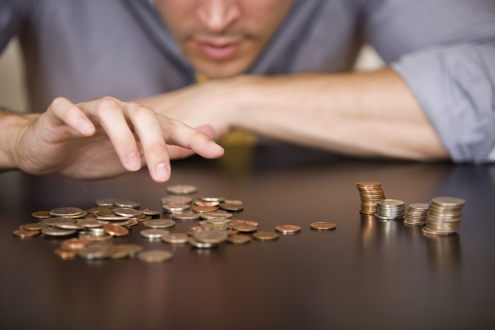 CONSTANȚA, TULCEA: Salarii SUB media pe țară