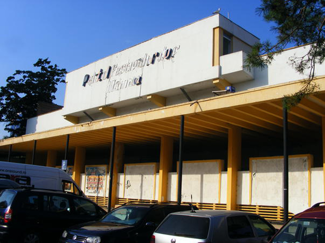 Dezbatere publică pe tema proiectului „Complexul de agrement Teatrul de Vară Mamaia“