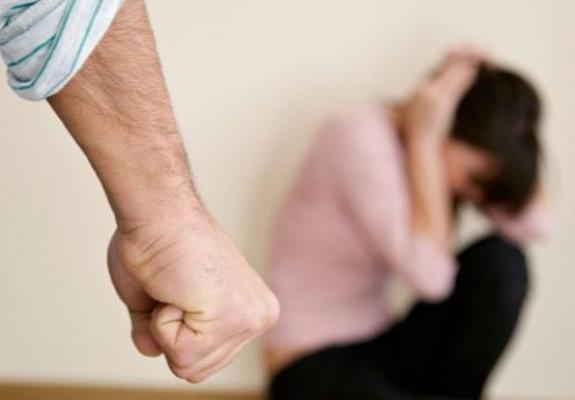 NOUTATE. Polițiștii au dreptul de a emite ordin de protecție provizoriu, în cazurile de violență domestică