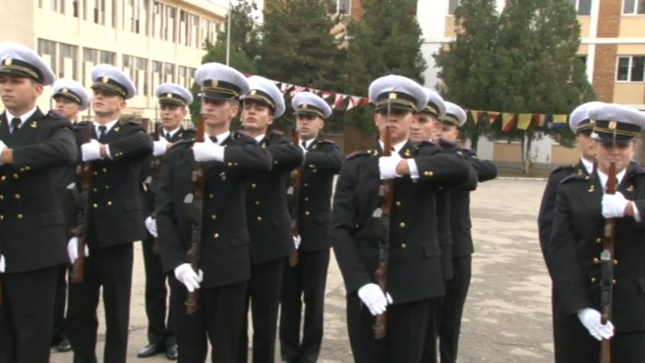 CONSTANȚA: Bobocii de la Academia Navală depun jurământul militar