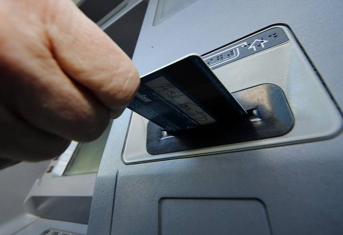 Percheziții la CONSTANȚA: Rețea de falsificatori de carduri, destructurată