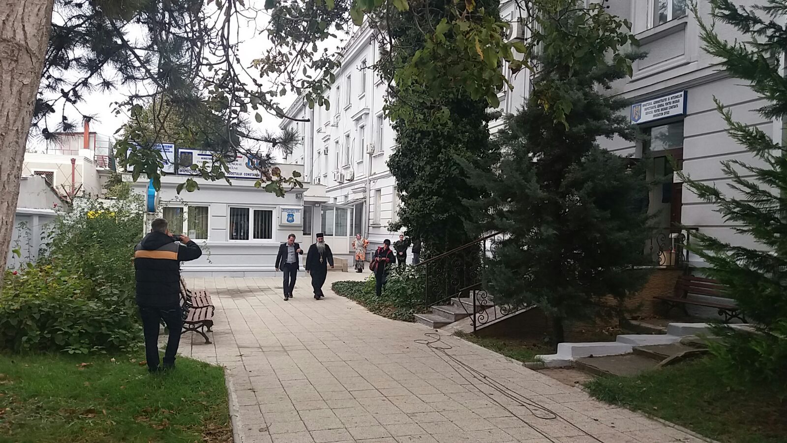 IPJ CONSTANȚA: Polițiștii care i-au permis accesul lui IPS Teodosie pe ușa din spate, cercetați disciplinar