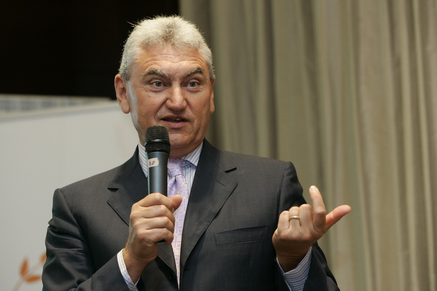 Deputații au votat pentru DEMITEREA șefului ASF, Mișu Negrițoiu