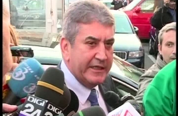 Președintele Klaus Iohannis aprobă urmărirea penală a lui Gabriel Oprea