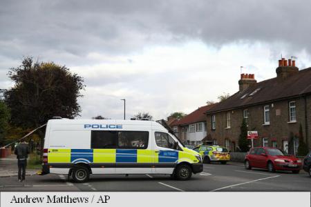 Alertă la LONDRA: Poliția are timp suplimentar pentru interogarea suspectului de la METROU