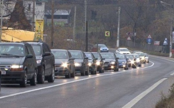 Trafic rutier aglomerat pe Valea Prahovei