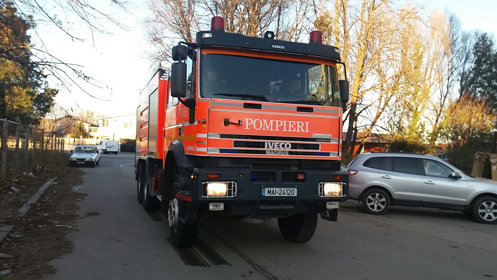 Foto – CONSTANȚA: Incendiu la fosta fabrică INTEGRATA