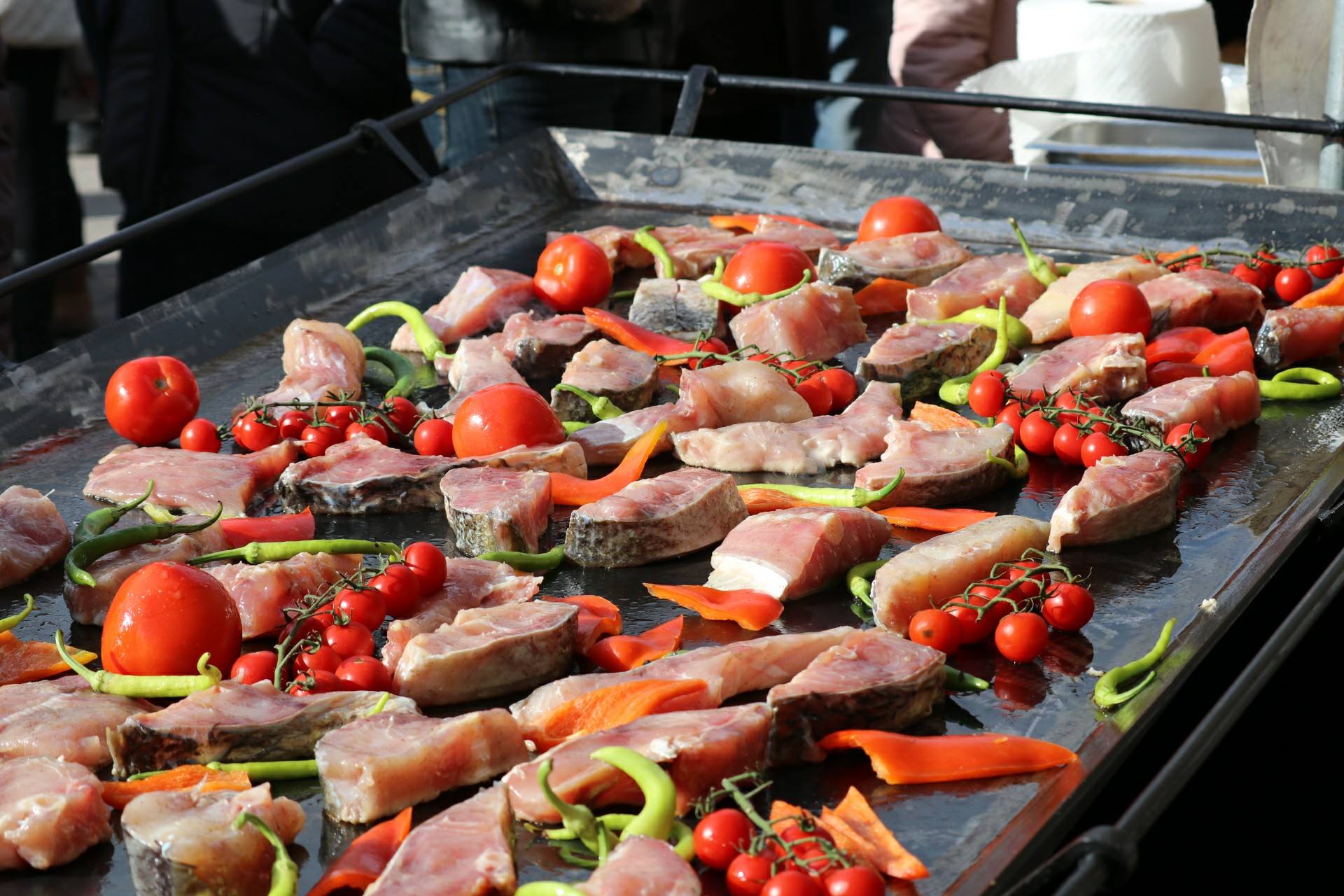 CONSTANȚA/VIDEO: Festin gastronomic, târg meşteşugăresc și muzica tuturor continentelor