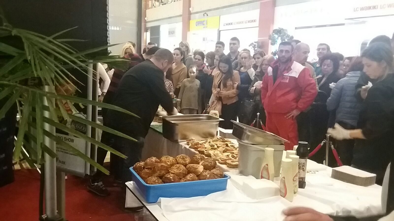 FOTO – Chef Cătălin Scărlătescu, show culinar la CONSTANȚA