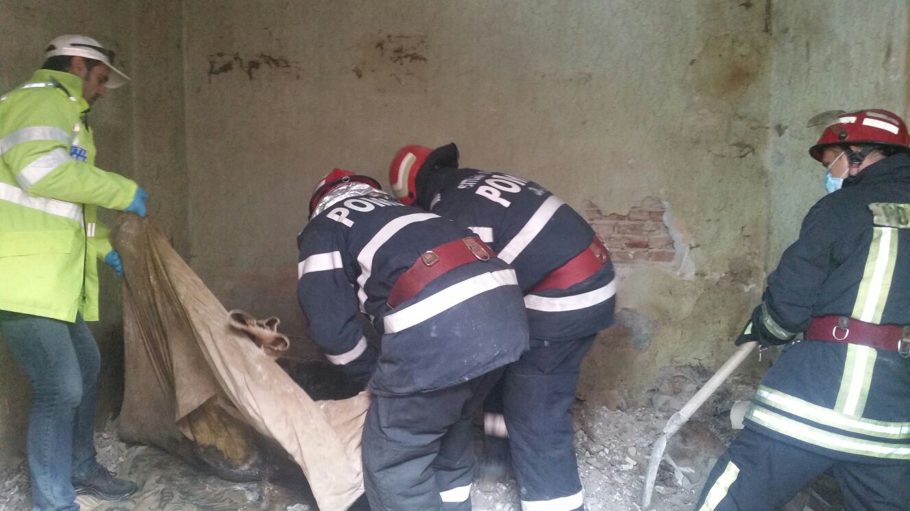 FOTO/UPDATE – CONSTANȚA. Cadavrul de pe strada Decebal, găsit de noul proprietar al imobilului
