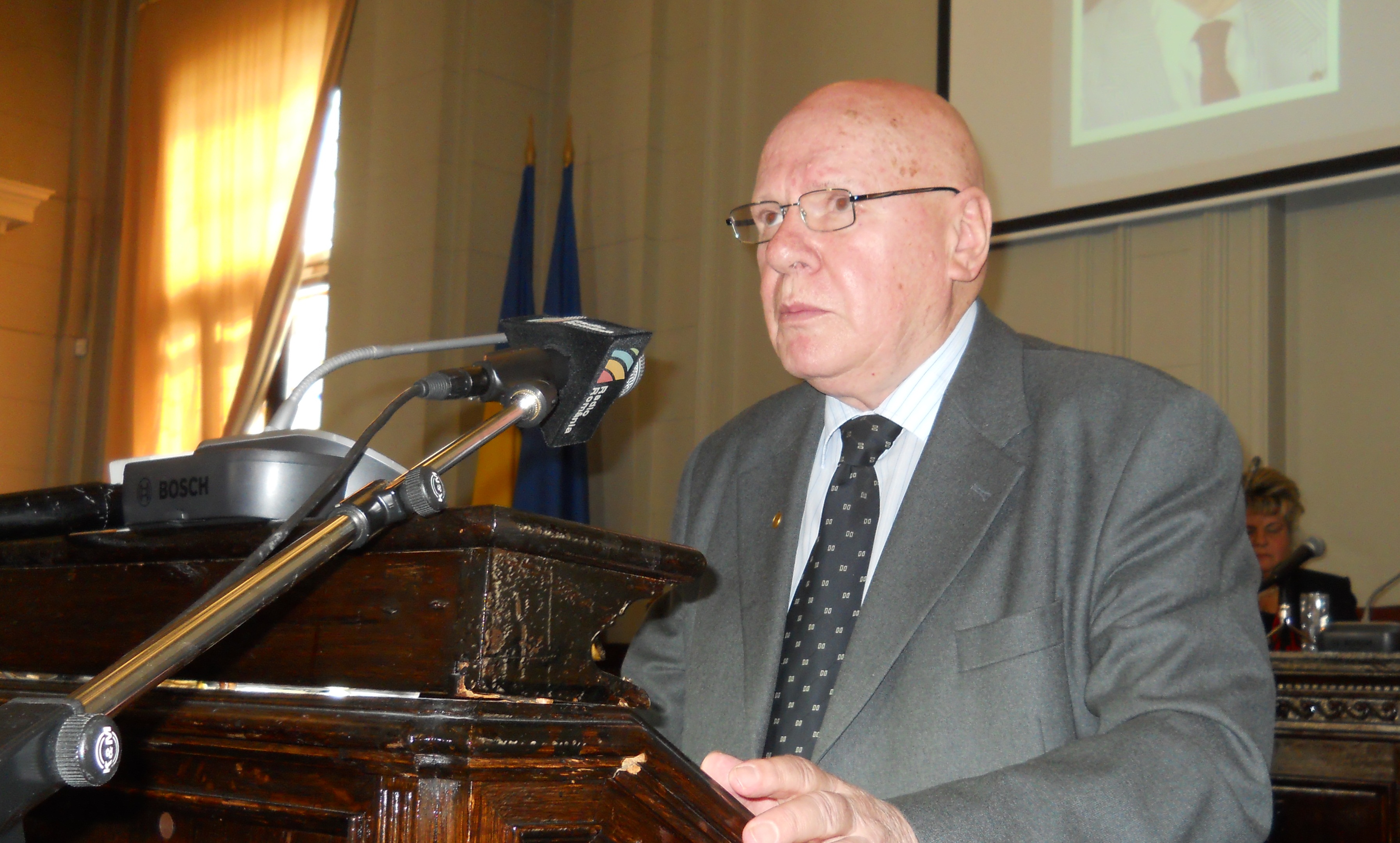 Academician Răzvan Theodorescu: Radioul este un stâlp al civilizației românești
