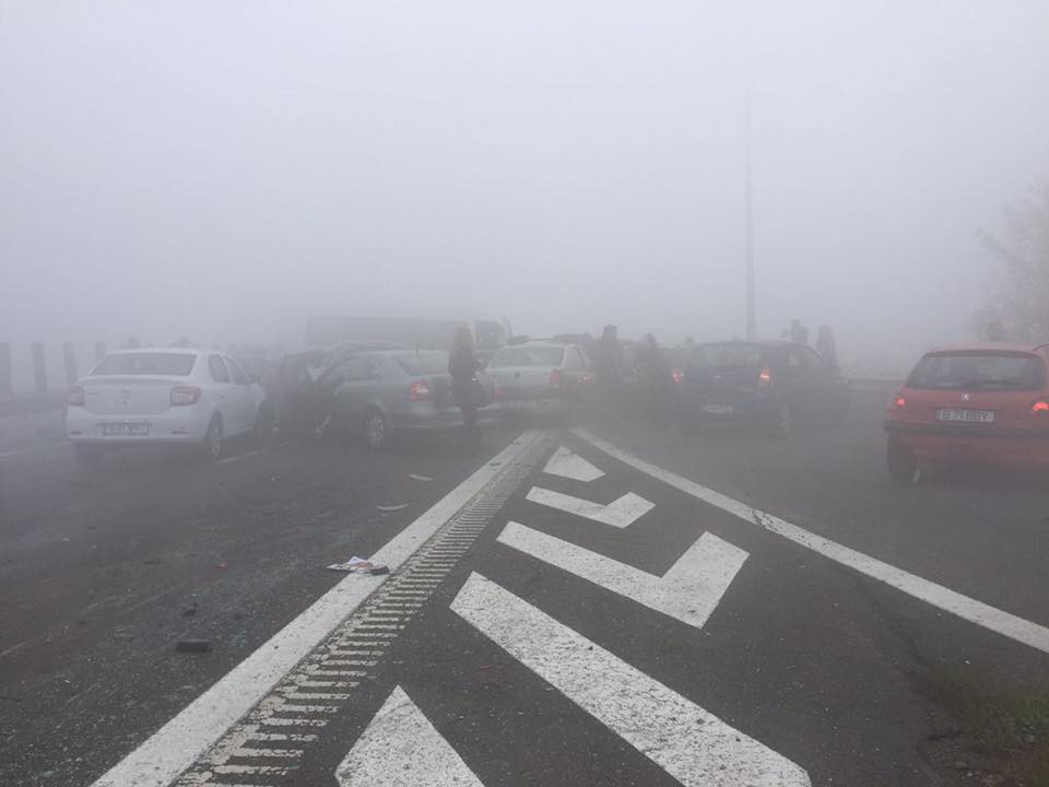 FOTO: ACCIDENT în lanț pe A2. TREI persoane decedate