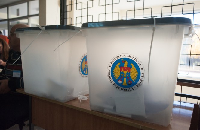 Republica Moldova: S-au deschis secțiile de vot pentru al doilea tur al scrutinului prezidențial