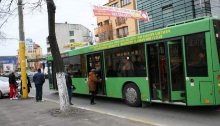 CONSTANȚA: Categoriile de persoane care pot circula gratuit cu autobuzele RATC