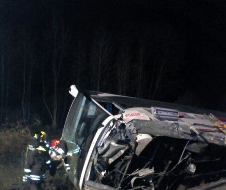 Un singur român a mai rămas internat în spital în urma cumplitului accident din ITALIA