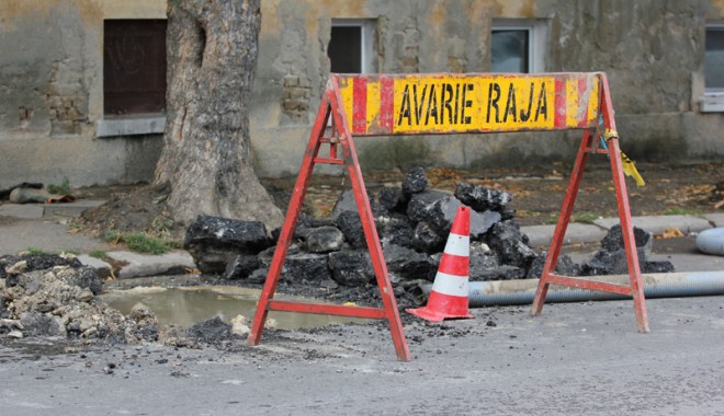 CONSTANȚA: Fără apă potabilă pe bulevardul Aurel Vlaicu