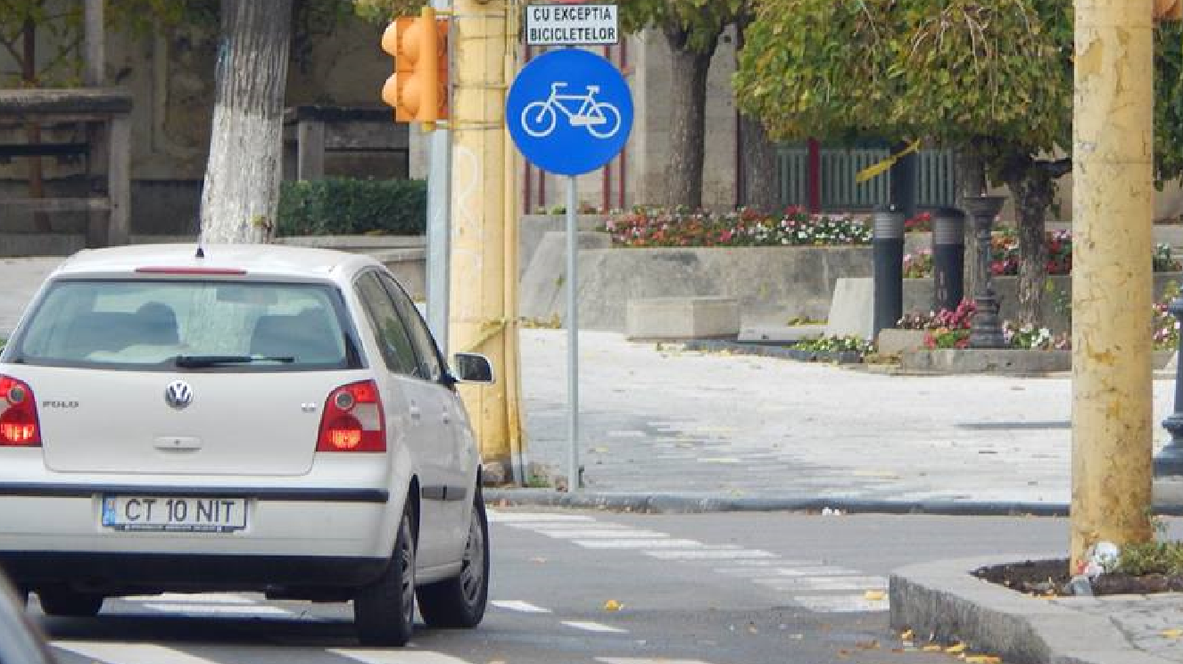 FOTO: Cum să mergi pe contrasens prin Constanța