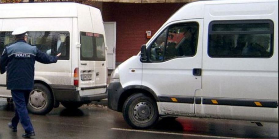 TULCEA: Zeci de șoferi de transport public de persoane, sancționați de poliție