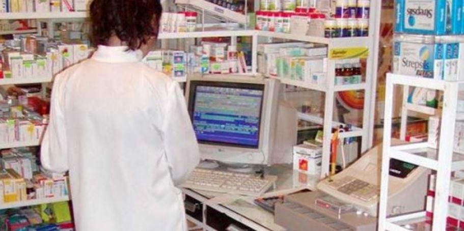 Număr de telefon la care pacienții pot suna dacă un farmacist REFUZĂ să elibereze o reţetă compensată