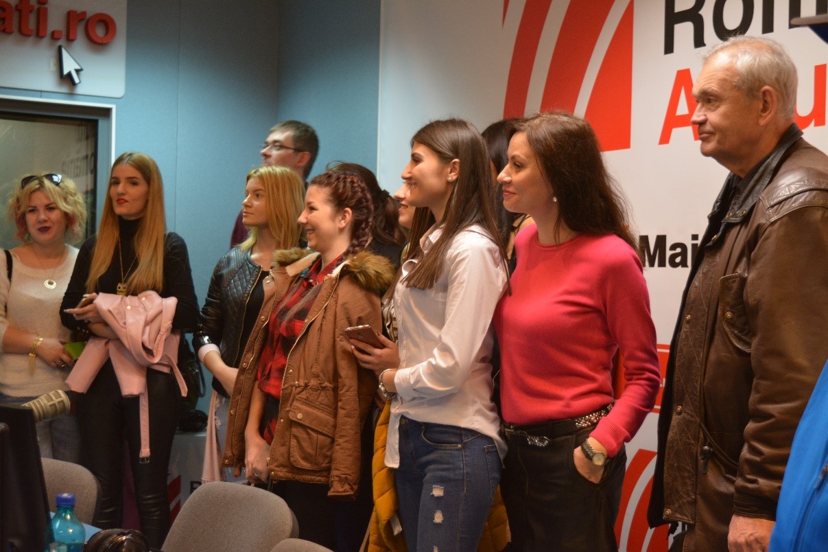 FOTO – Studenţii Specializării Jurnalism a Facultăţii de Litere, în vizită la Radio România