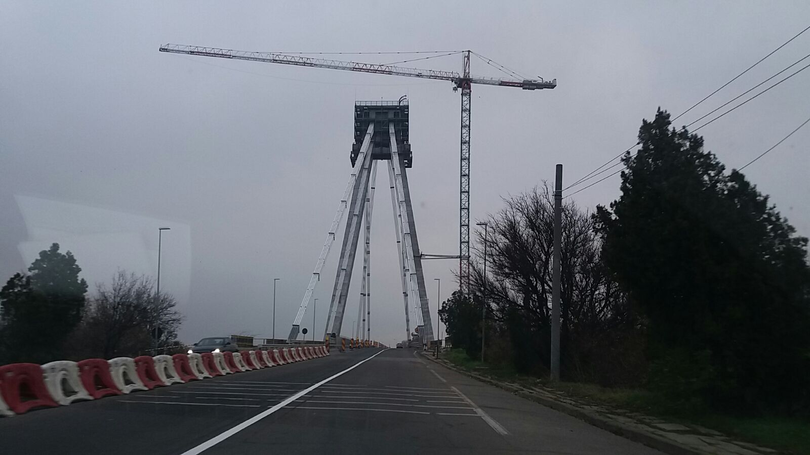 VIDEO: Se circulă pe podul vechi de la Agigea