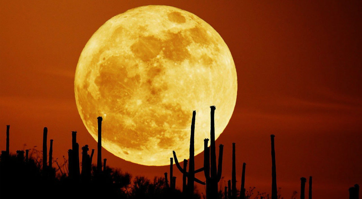 SUPER LUNA 2016: Eveniment astronomic deosebit – luna va fi cu 30% mai strălucitoare!