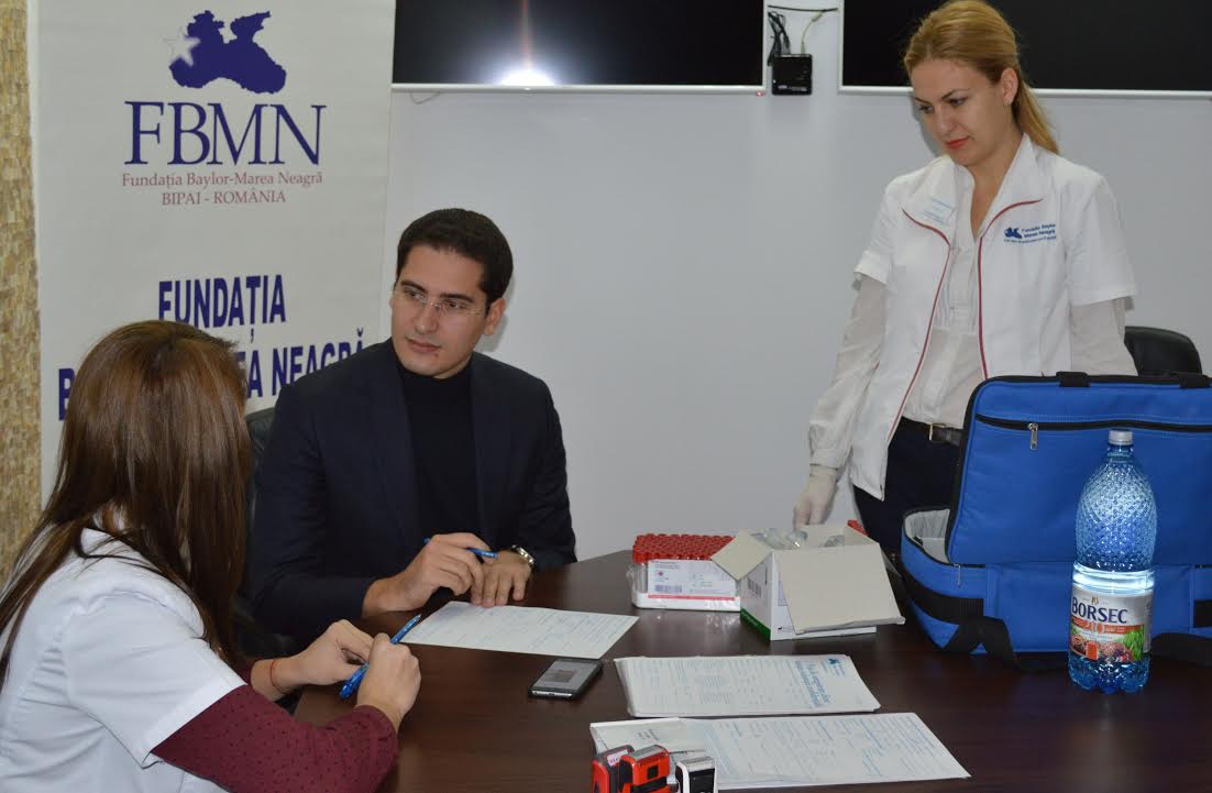 FOTO: Aparatul administrativ al Primăriei Constanţa, testat pentru HIV, hepatita B şi C