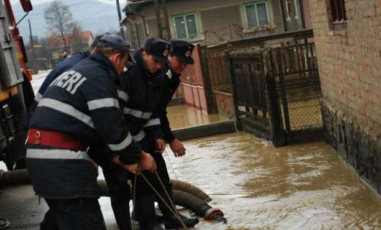 VASLUI: Zeci de gospădării din comuna Dragomirești au fost inundate