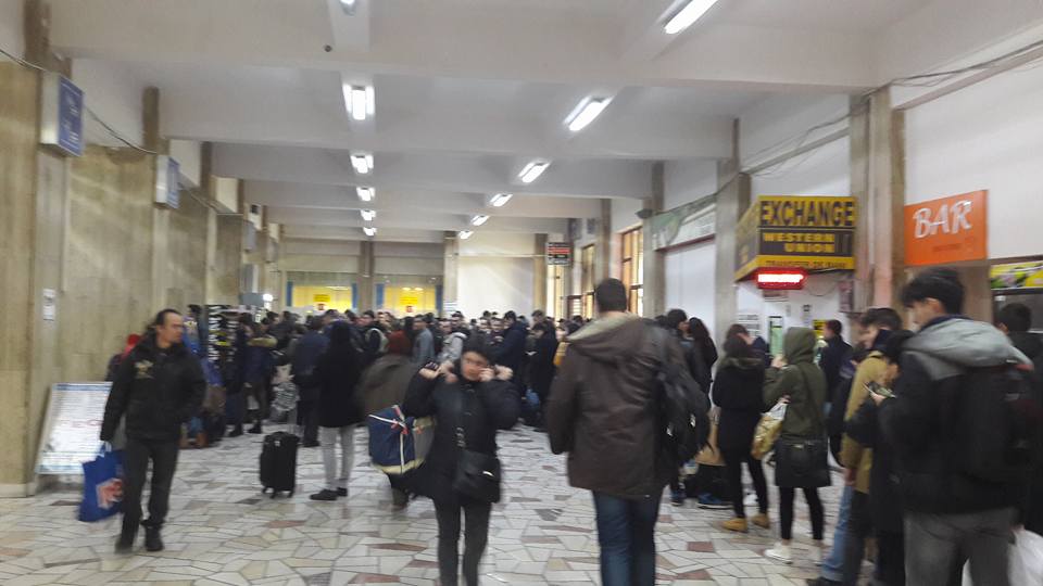 Zeci de mii de bilete de tren gratuite au fost eliberate studenților și elevilor cu drept de vot