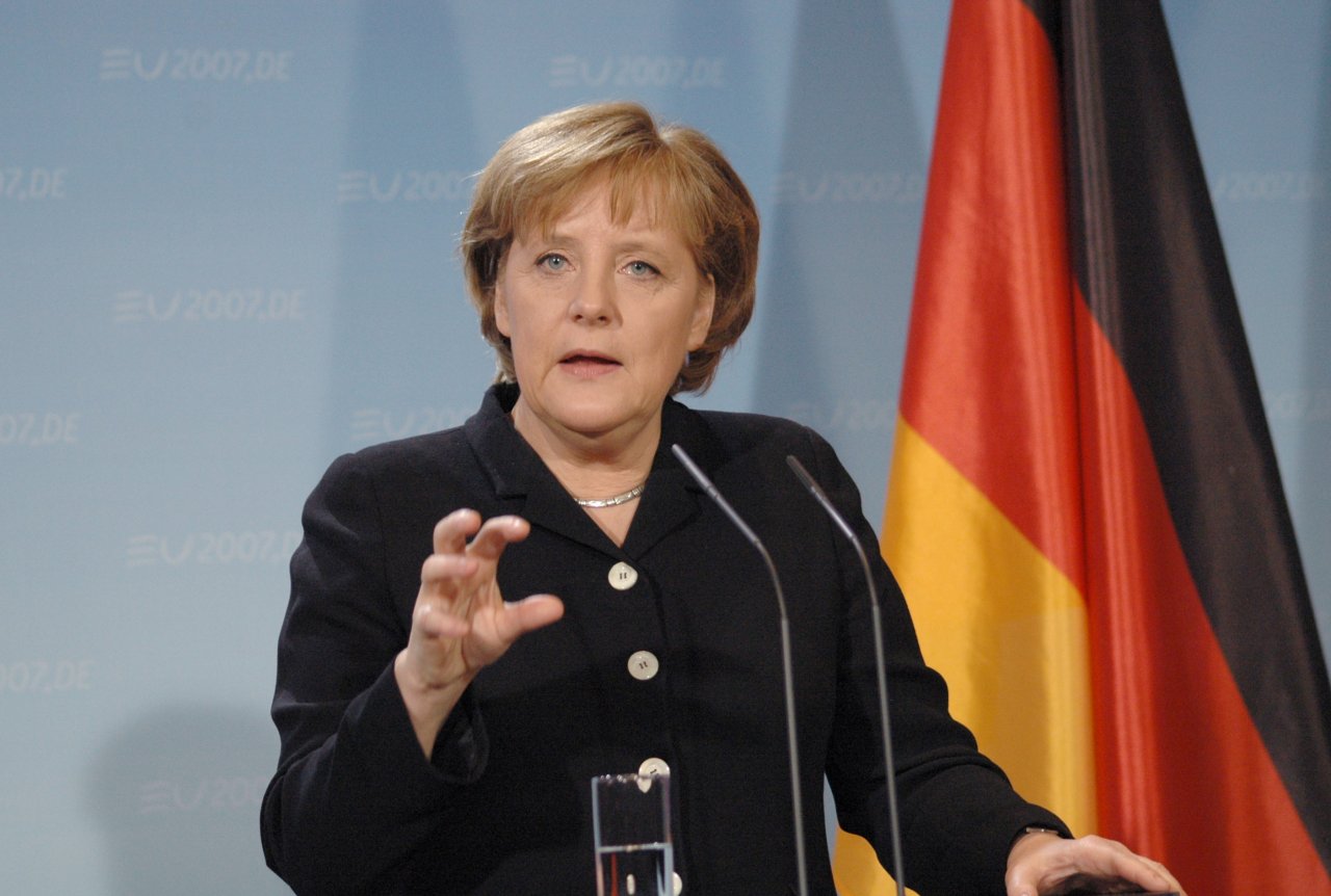 Criză în Siria: Angela Merkel spune că Germania „sprijină“ intervenţia militară, considerând-o „necesară şi corespunzătoare“
