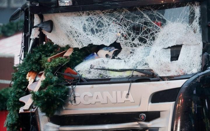 Un şofer român susține că autorul atacului de la Berlin l-a abordat pe o autostradă